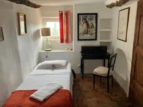 Maison ancienne de caractère avec terrasse dans hameau typiquement provençal - Image 4