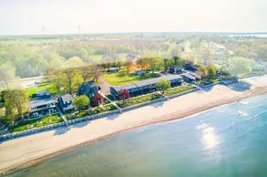 Suite 213: Beautiful 3-Bedroom Beachfront Townhouse - Image 5