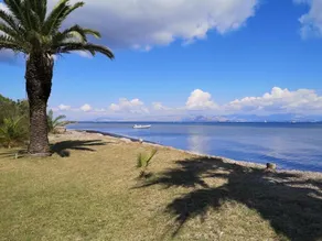 Apartment with excellent sea view beside the beach - Image 3