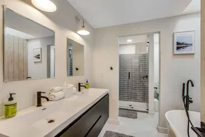 Scandinavian gem with large deck, AC, & Riviera Community Club access - Image 3