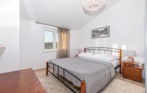 Stunning home in Vinisce - Image 4
