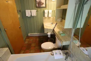 2 bedroom condo sleeping 8 at Inns of WV - Image 3