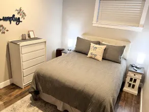 Cozy studio located near  Marina, hiking trails & downtown Sequim. Pet friendly. - Image 3
