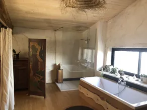 Renoveret stald, 2 LOFTS på 120 m2 + Terrasse + Naturligt bassin - Image 5