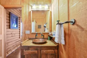 Mountaintop Log Cabin-Extraordinary Views! Hot Tub-20 Minutes To Downtown AVL - Image 2