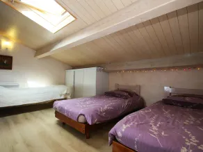 Villa 4 chambres 2 s/de bains un charmant hameau familial avec jardins privés. - Image 4