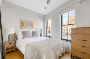 Dreamy West Village 3BR w/ W/D, nr Pier 46, by Blueground - Image 5