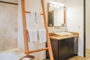 Cinco lujosas suites con cocinas completas, excelente ubicación cerca de la playa y la ciudad - Image 4