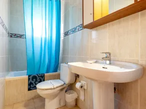 Villa i lugnt område med privat pool, 10min strand och centrum - Image 3