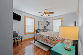 Charming! Private and cozy Nolin Lake cottage near Mammoth Cave National Park. - Image 5