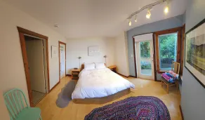 Deep Bay Ocean Front Cottage - Private Getaway with  Hot Tub - Image 3