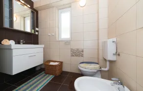 One-Bedroom Holiday Home In Drvenik Veli - Image 2