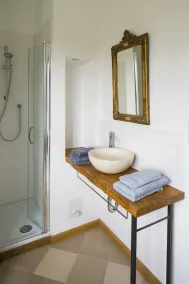 Suite in the west wing of Schönberg Castle in Wenzenbach - Image 3