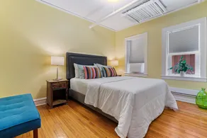 Retro Apartment in Andersonville - Image 5