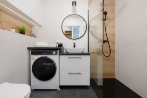 Stylish Apartment with Jacuzzi | Pool & Parking - Image 3