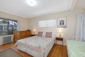 Yallambee Cottage Beach Front - Image 4