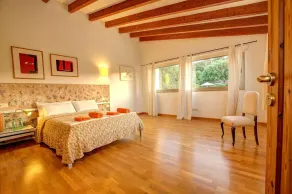 Stunning Converted Farmhouse, A/C, Private Pool, Extensive Grounds & Idyllic Location in Buger! - Image 4
