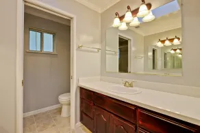 Gorgeous 2350 sq ft Ranch Home on a 14000 sq ft park-like Lot! Prime Location!! - Image 3