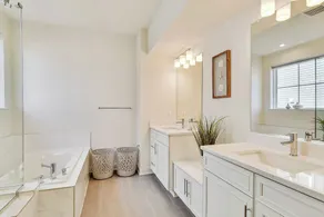 Activities included up to $300 FREE PER WEEK!! NEW LISTING 2023!  Casually elegant vacation home offers spacious open concept floor plan and includes 5 bedrooms plus 3 full bathrooms and features all the comforts of home! - Image 4