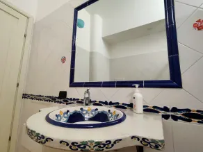 Ground floor apartment with small garden pets allowed - Image 2