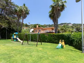 Lovely apartment for 6 guests with pool, WIFI, TV, terrace and pets allowed - Image 2