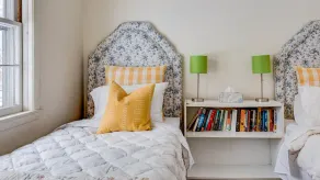 Ny liste: Sag Harbor Bayviews, Sandy Beach Steps Away, i landsbyen - Image 3