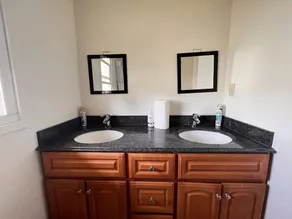 Easy commute! Work team Nurse college students Nice 6BR3BA house Parking WD - Image 2
