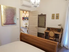 Independent part of a villa. Large private park with swimming pool. Magnificent view - Image 3