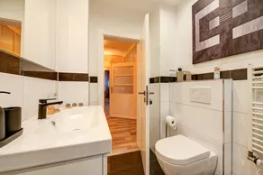 Apartamento \"Bettersleepat8\" con terraza compartida y Wi-Fi - Image 4