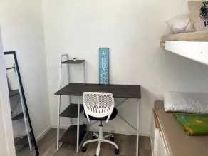 Comfy Stay in Private 2 Bedrooms Camper - Image 5