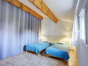 Quiet 6-Guest Apartment in Homps - Image 5
