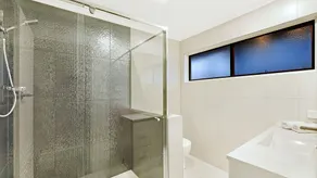 Coral Waterfront, Broadbeach - Image 4