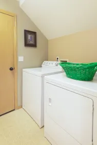 Steps to the SHARC, walk to the Village/Ft Rock, 3 BDR Suites/Hot Tub/Central AC - Image 3