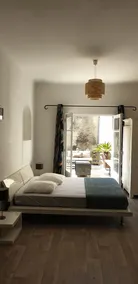 Detached village house with courtyard - Image 2