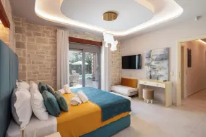 Step Into a Lush Oasis of All Comforts by the Sea! - Image 5