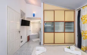 Stunning Home In Lechaio Corinthias - Image 5