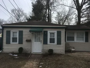À pied du centre-ville de Royal Oak - Quartier calme - Bungalow confortable avec 2 chambres et 1 salle de bain - Image 5