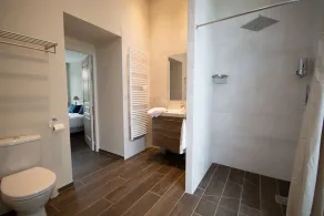 house 200 m2 4 bedrooms 4 bathrooms for 10 people in the valley of the kings - Image 2