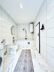 Comfortable 1BR Stay Central Vienna - Image 3