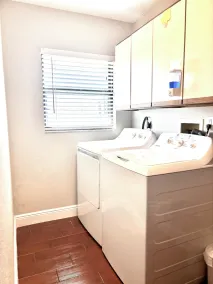 THE RIVER COTTAGE! COME RELAX & UNWIND.  OPEN FLOOR PLAN, HEATED POOL - Image 3