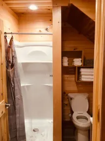 Barn Owl Inn Treehouse - Private Hot Tub - Image 5