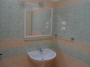 Villa in Vieste 150 m from the sea and from the beach with veranda and garden. - Image 2