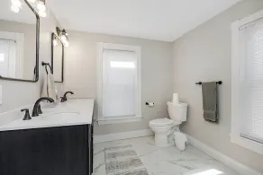 Welcome to the Atlantic Grove, 9 bedrooms 5.5 baths & 2 blocks to the beach. - Image 4