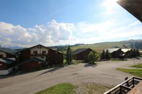 150m from ski slopes, 1st floor, view ski slopes, balcony, tv, ski locker, 24m², Les Saisies - Image 4