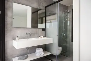 Seafront Villa Nafsika - Private Heated infinity Pool - Direct access to the beach - Play area - Image 4