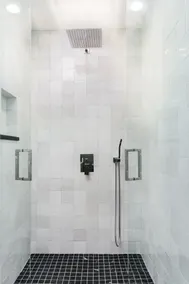 Luxury Garage Studio  - Image 4