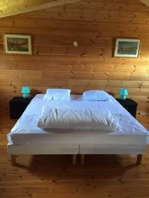 Chalet with private ecological swimming pool on 1 hectare - Image 2
