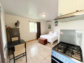 TAHITI - Fare Matavai Piti - Image 4