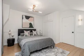 Modernized 4 bedroom historic home with parking - Image 3