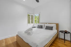 Spacious 3-bed Stay With Balcony and BBQ - Image 5